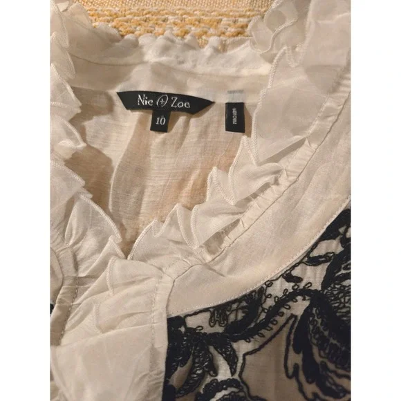 Nic + Zoe Womens Cream Lace Up Ruffle Neck Bell Sleeve Embroidered Top Size 10 - Picture 4 of 6